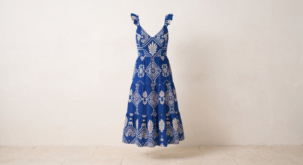 Robe Mi-Longue Estivale Bohème à Volants et Motifs Symétriques